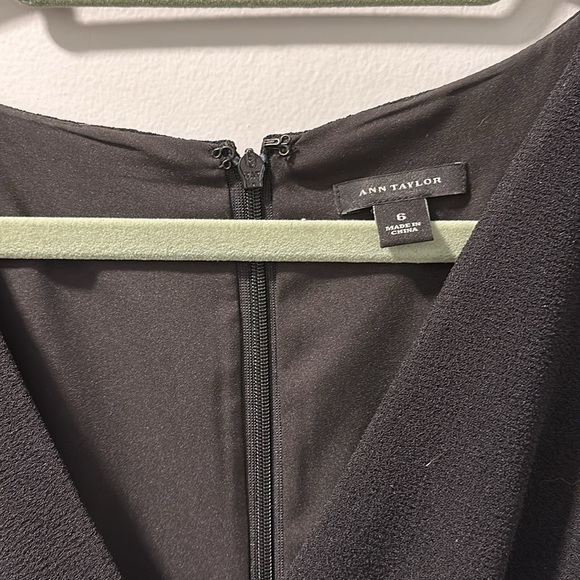 Like new peplum Ann Taylor dress size 6 - Picture 3 of 8